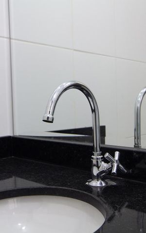 Apartamento à venda com 75m², 2 quartos e 1 vagaBanheiro Suíte