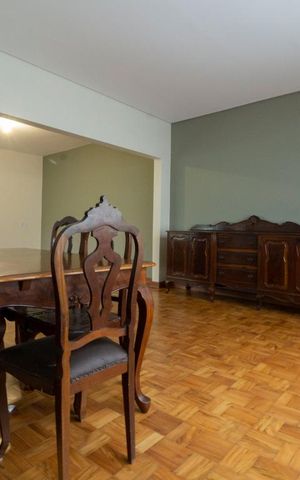 Casa à venda com 144m², 2 quartos e sem vaga Casa à venda com 144m², 2 quartos e sem vagaSala