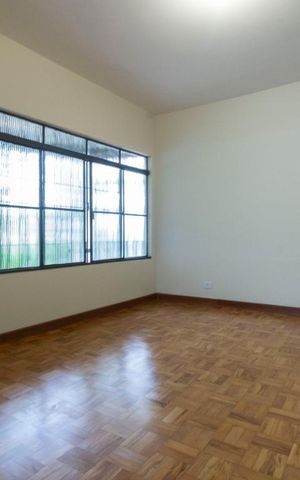 Casa à venda com 144m², 2 quartos e sem vaga Casa à venda com 144m², 2 quartos e sem vagaSala