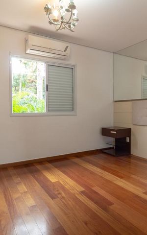 Casa de condomínio à venda com 260m², 4 quartos e 4 vagasSuíte 2