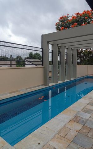 Casa de condomínio à venda com 260m², 4 quartos e 4 vagasPiscina