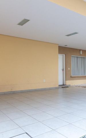 Casa de condomínio à venda com 260m², 4 quartos e 4 vagasGaragem