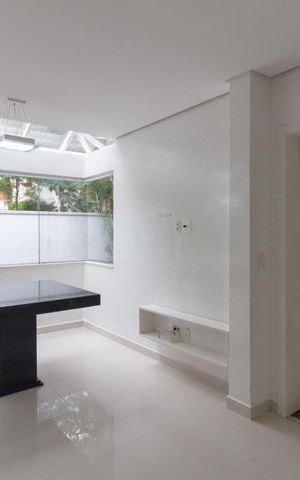 Casa de condomínio à venda com 260m², 4 quartos e 4 vagasCozinha