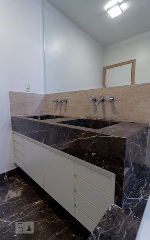 Casa de condomínio à venda com 260m², 4 quartos e 4 vagasBanheiro - Suíte 2