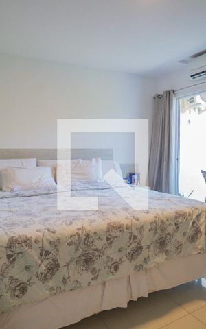 Casa à venda com 240m², 3 quartos e 3 vagas Casa à venda com 240m², 3 quartos e 3 vagasQuarto 3