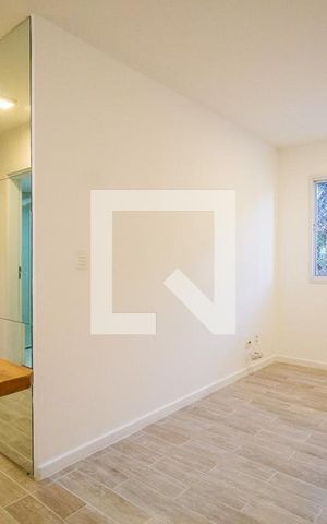 Apartamento para alugar com 46m², 2 quartos e 1 vaga Apartamento para alugar com 46m², 2 quartos e 1 vagaSala