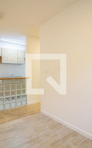 Apartamento para alugar com 46m², 2 quartos e 1 vaga Apartamento para alugar com 46m², 2 quartos e 1 vagaSala