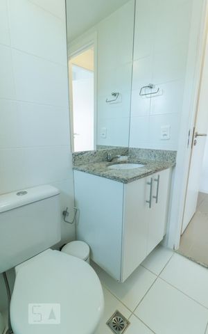 Apartamento à venda com 65m², 2 quartos e 1 vaga Apartamento à venda com 65m², 2 quartos e 1 vagaBanheiro Quarto 01 (Suíte)