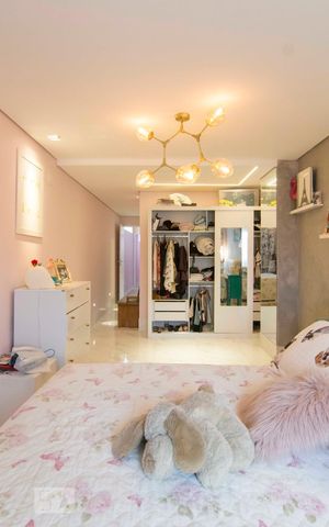 Casa à venda com 400m², 6 quartos e 2 vagasSuíte 1