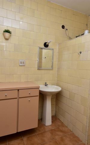 Apartamento à venda com 82m², 2 quartos e sem vagaBanheiro 