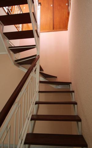 Apartamento para alugar com 140m², 3 quartos e 2 vagasEscadas para cobertura