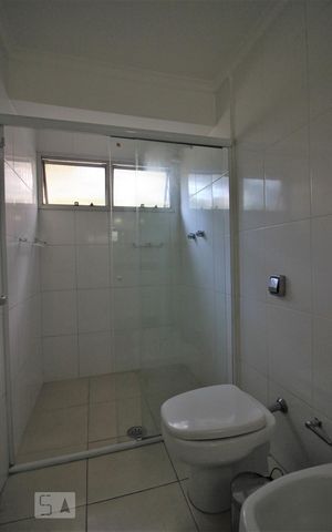 Apartamento à venda com 150m², 3 quartos e 2 vagasBanheiro da suíte