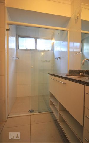 Apartamento à venda com 150m², 3 quartos e 2 vagasBanheiro 