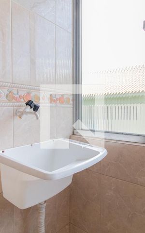 Apartamento à venda com 55m², 2 quartos e 1 vaga Apartamento à venda com 55m², 2 quartos e 1 vagaCozinha e Área de Serviço