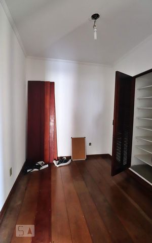 Apartamento à venda com 300m², 4 quartos e 4 vagasEscritório