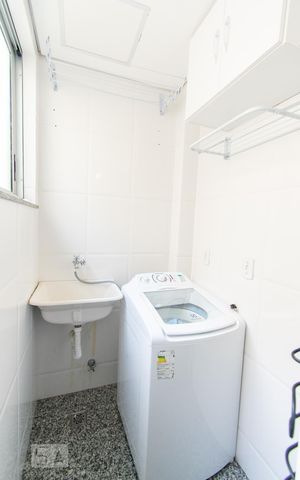 Apartamento à venda com 60m², 2 quartos e 2 vagas Apartamento à venda com 60m², 2 quartos e 2 vagasÁrea de serviço
