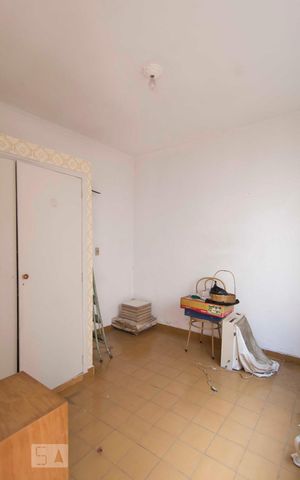 Casa à venda com 100m², 3 quartos e 2 vagasQuarto de serviço