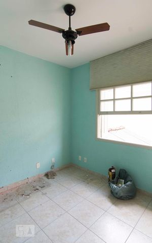 Casa à venda com 100m², 3 quartos e 2 vagasQuarto 3