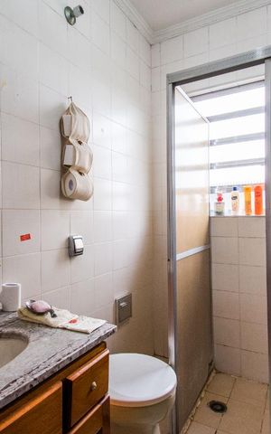 Casa à venda com 250m², 3 quartos e 7 vagasBanheiro da Suíte 1
