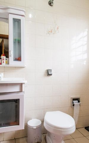 Casa à venda com 250m², 3 quartos e 7 vagasBanheiro da Suíte 3