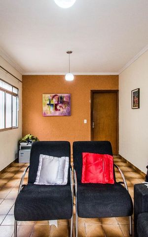 Casa à venda com 250m², 3 quartos e 7 vagasSala