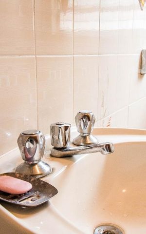 Casa à venda com 250m², 3 quartos e 7 vagasBanheiro 