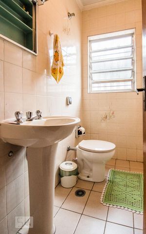 Casa à venda com 250m², 3 quartos e 7 vagasBanheiro 