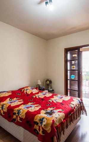 Casa à venda com 250m², 3 quartos e 7 vagasSuíte 1