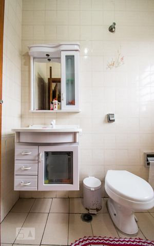 Casa à venda com 250m², 3 quartos e 7 vagasBanheiro da Suíte 3