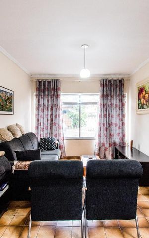 Casa à venda com 250m², 3 quartos e 7 vagasSala