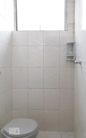 Apartamento para alugar com 36m², 1 quarto e sem vaga Apartamento para alugar com 36m², 1 quarto e sem vagaBanheiro