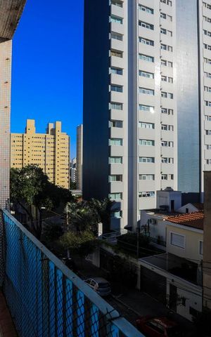 Apartamento à venda com 99m², 2 quartos e sem vaga Apartamento à venda com 99m², 2 quartos e sem vagaVaranda