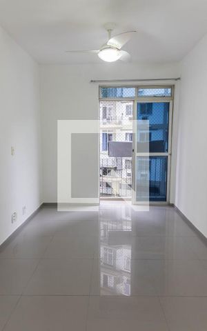 Apartamento à venda com 60m², 2 quartos e 1 vaga Apartamento à venda com 60m², 2 quartos e 1 vagaSala