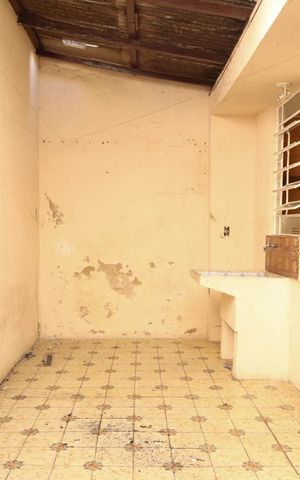 Casa à venda com 90m², 2 quartos e sem vaga Casa à venda com 90m², 2 quartos e sem vagaVaranda