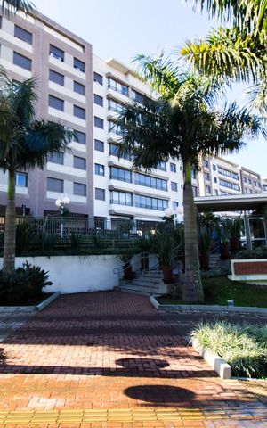 Apartamento à venda com 90m², 3 quartos e 2 vagas Apartamento à venda com 90m², 3 quartos e 2 vagasFachada