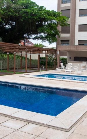 Apartamento à venda com 90m², 3 quartos e 2 vagas Apartamento à venda com 90m², 3 quartos e 2 vagasÁrea comum - Piscina