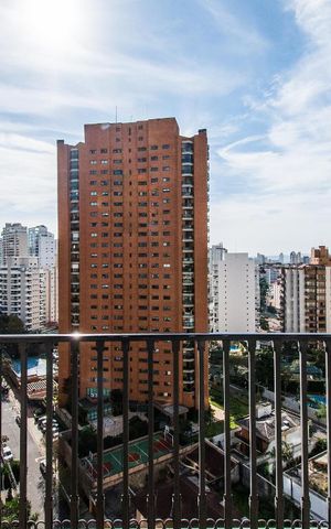 Apartamento à venda com 326m², 4 quartos e 5 vagasVista da  Suíte 2