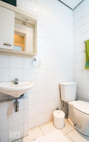 Apartamento à venda com 326m², 4 quartos e 5 vagasBanheiro de Serviço 1
