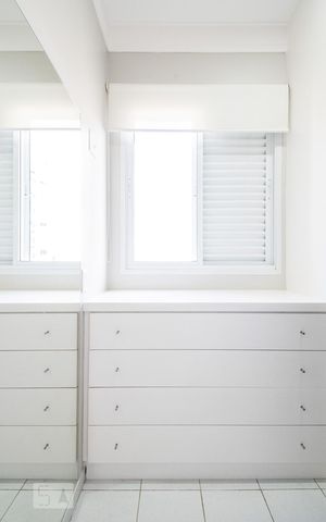 Apartamento à venda com 326m², 4 quartos e 5 vagasQuarto de Serviço 1