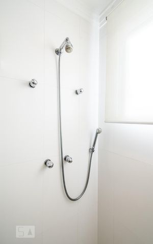 Apartamento à venda com 326m², 4 quartos e 5 vagasBanheiro da Suíte 1