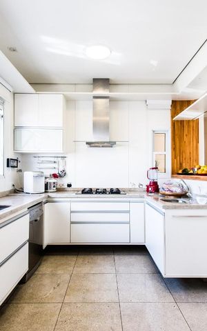 Apartamento à venda com 326m², 4 quartos e 5 vagasCozinha
