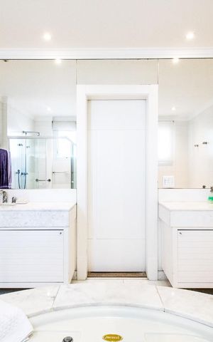 Apartamento à venda com 326m², 4 quartos e 5 vagasBanheiro da Suíte 3