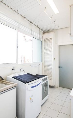 Apartamento à venda com 326m², 4 quartos e 5 vagasÁrea de Serviço