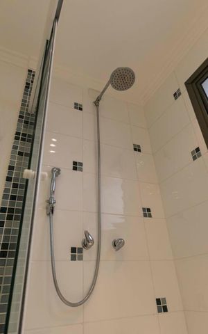Apartamento à venda com 214m², 3 quartos e 3 vagasSuíte - Banheiro (Chuveiro)