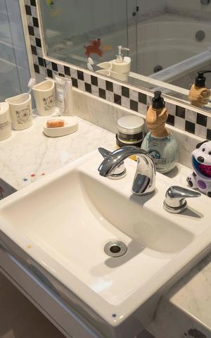 Apartamento à venda com 214m², 3 quartos e 3 vagasSuíte 2 - Banheiro (Pia)