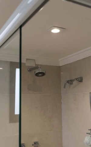 Apartamento à venda com 214m², 3 quartos e 3 vagasSuíte 3 - Banheiro (Chuveiro)