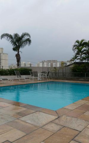 Apartamento à venda com 214m², 3 quartos e 3 vagasÁrea comum - Piscina