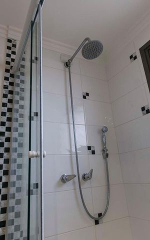 Apartamento à venda com 214m², 3 quartos e 3 vagasSuíte 2 - Banheiro (Chuveiro)