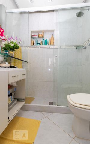 Apartamento à venda com 100m², 3 quartos e 2 vagas Apartamento à venda com 100m², 3 quartos e 2 vagasBanheiro da suíte