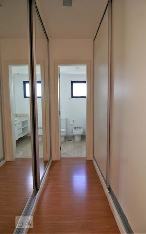 Apartamento à venda com 282m², 3 quartos e 4 vagasSuíte 2